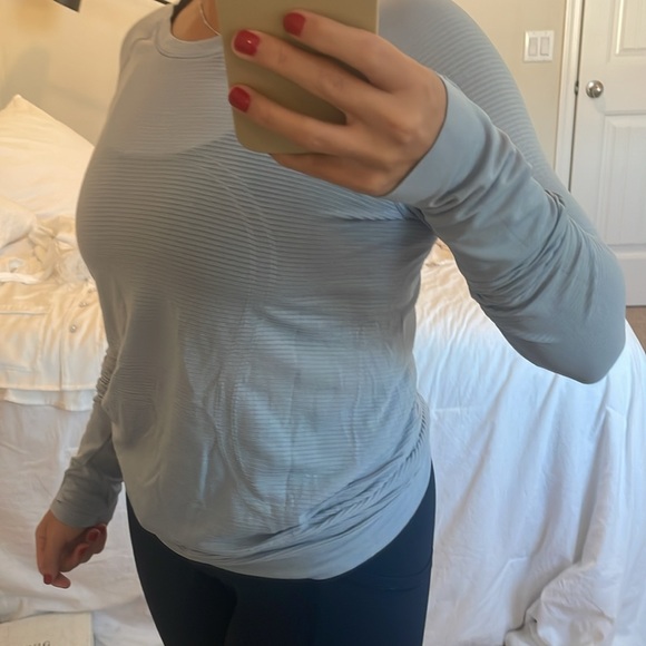 Blue Lulu lemon long sleeve - Picture 2 of 2